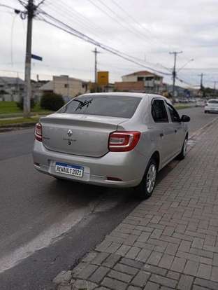 RENAULT-LOGAN-2020