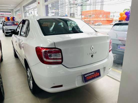 RENAULT-LOGAN-2024