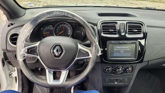 RENAULT-LOGAN-2024