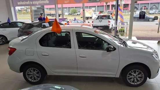 RENAULT-LOGAN-2024
