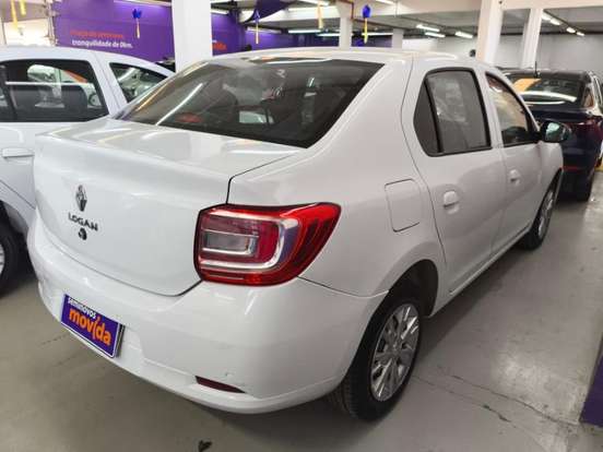 RENAULT-LOGAN-2024