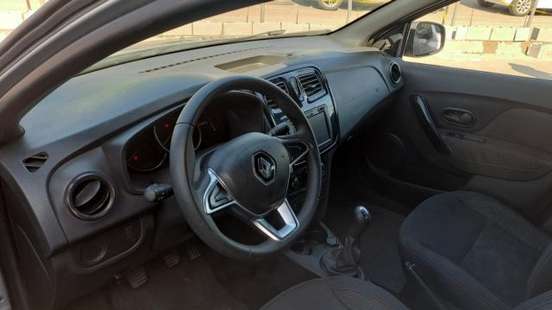 RENAULT-LOGAN-2024