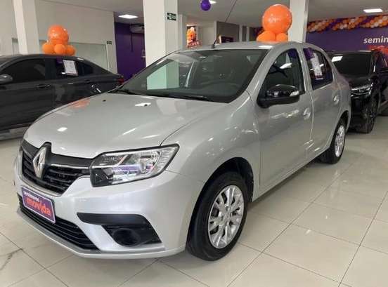 RENAULT-LOGAN-2024