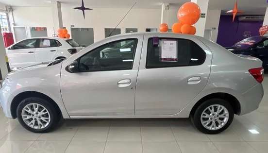 RENAULT-LOGAN-2024