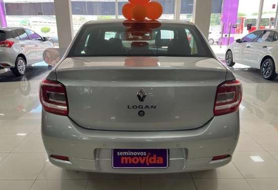 RENAULT-LOGAN-2024