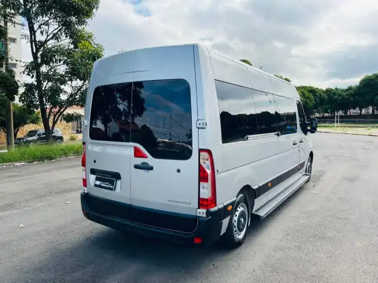 RENAULT-MASTER-2.3 DCI DIESEL MINIBUS EXECUTIVE 16L L3H2 3P MANUAL RENAULT-MASTER-2019