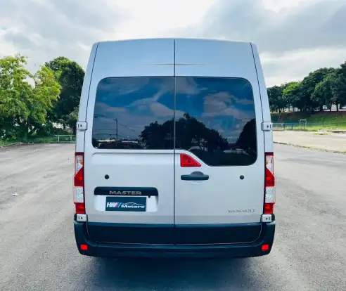 RENAULT-MASTER-2019