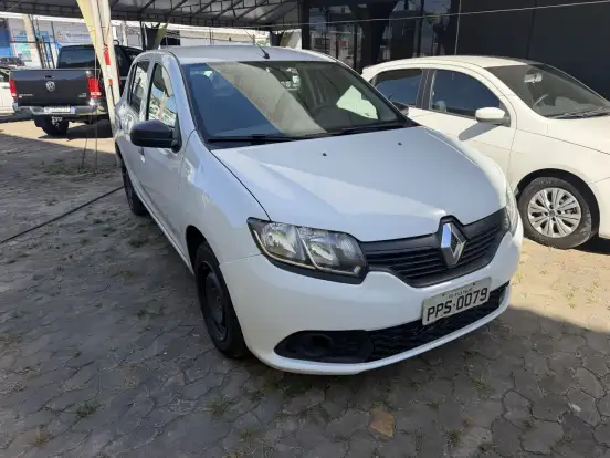 RENAULT-SANDERO-2017