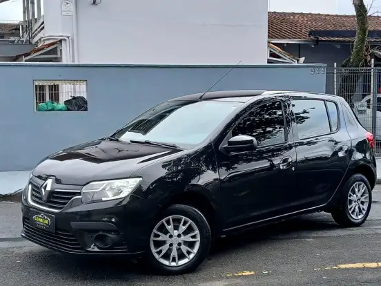 RENAULT-SANDERO-2020