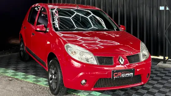 RENAULT-SANDERO-2010