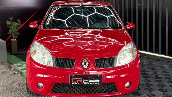 RENAULT-SANDERO-2010