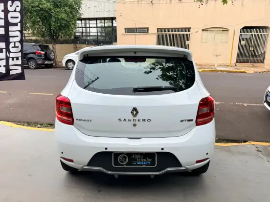 RENAULT-SANDERO-1.6 GT LINE LIMITED FLEX 4P MANUAL RENAULT-SANDERO-2016