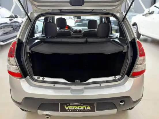 RENAULT-SANDERO-1.6 STEPWAY 16V FLEX 4P AUTOMÁTICO RENAULT-SANDERO-2013