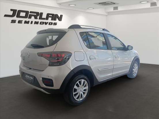 RENAULT-SANDERO-2023
