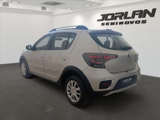 RENAULT-SANDERO-2023