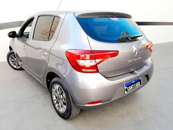 RENAULT-SANDERO-2020