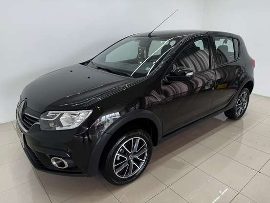 RENAULT-SANDERO-2020