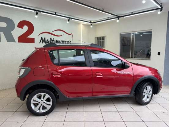 RENAULT-SANDERO-2018
