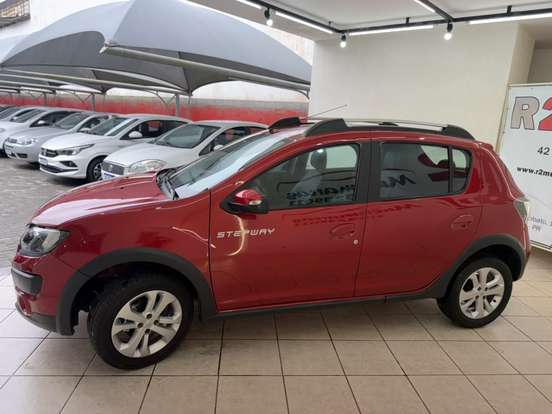 RENAULT-SANDERO-2018