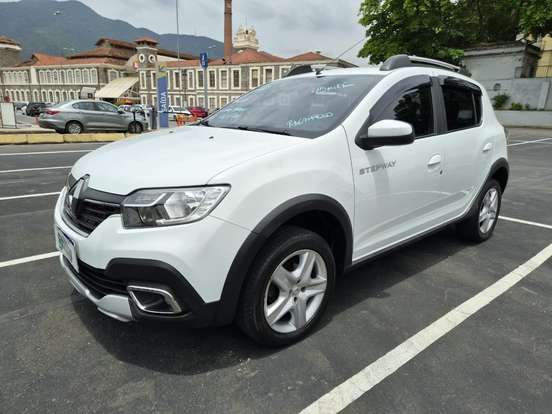 RENAULT-SANDERO-2019