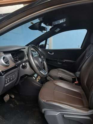 RENAULT-CAPTUR-2021