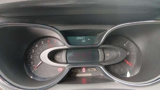 RENAULT-CAPTUR-2021