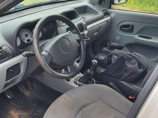 RENAULT-CLIO-1.0 CAMPUS 16V FLEX 4P MANUAL RENAULT-CLIO-2010