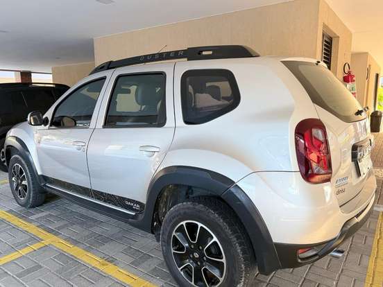 RENAULT-DUSTER-2016
