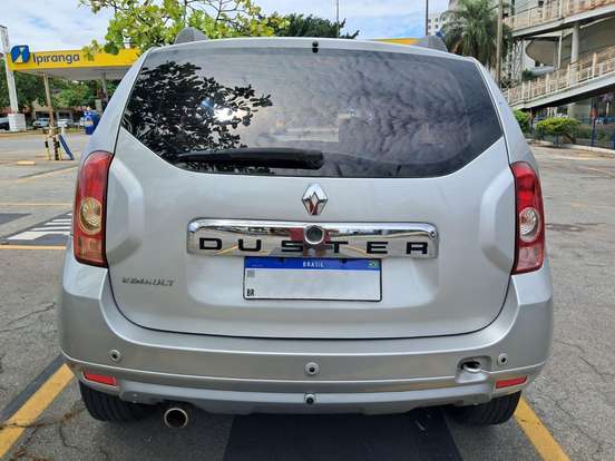 RENAULT-DUSTER-2012