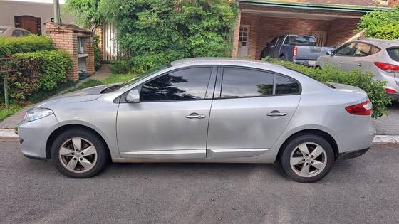 RENAULT FLUENCE 2.0 DYNAMIQUE 16V FLEX 4P AUTOMÁTICO