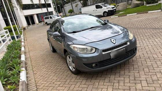 RENAULT FLUENCE 2.0 DYNAMIQUE 16V FLEX 4P AUTOMÁTICO