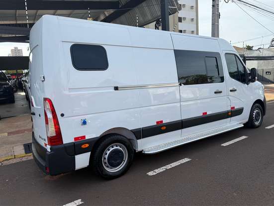 RENAULT-MASTER-2022