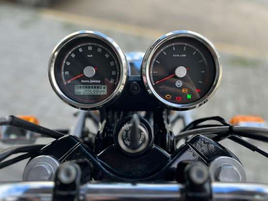ROYAL ENFIELD-INTERCEPTOR-2021