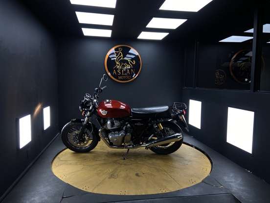 ROYAL ENFIELD-INTERCEPTOR-2021
