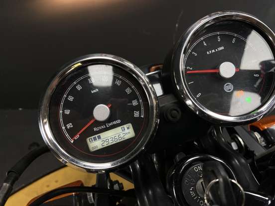 ROYAL ENFIELD-INTERCEPTOR-2021