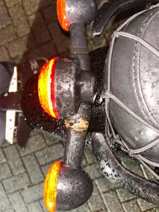 ROYAL ENFIELD-HUNTER 350-2027