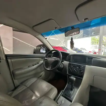 TOYOTA-COROLLA-2005