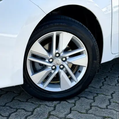 TOYOTA-COROLLA-2015
