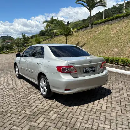 TOYOTA-COROLLA-2012
