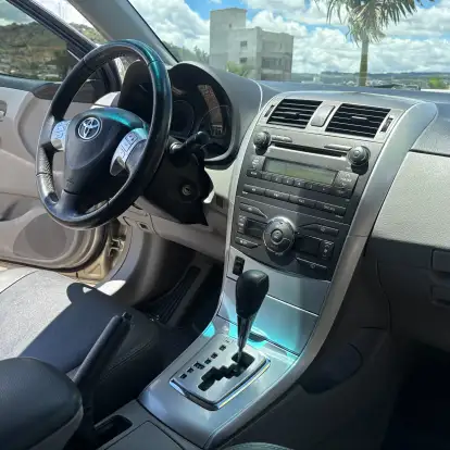 TOYOTA-COROLLA-2012