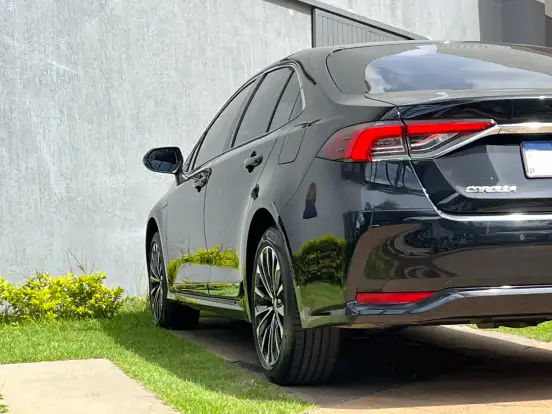 TOYOTA-COROLLA-2024