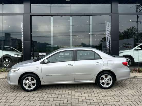 TOYOTA-COROLLA-2012