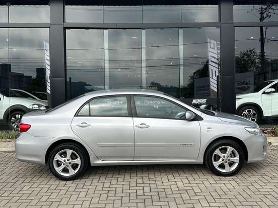 TOYOTA-COROLLA-2012