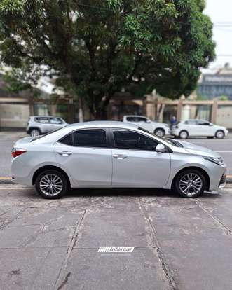 TOYOTA-COROLLA-2018