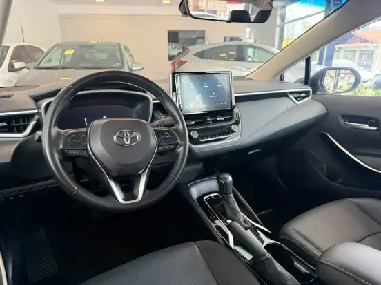 TOYOTA-COROLLA-2023