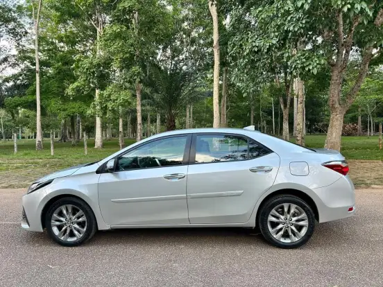 TOYOTA-COROLLA-2018