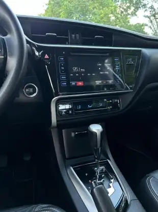 TOYOTA-COROLLA-2018