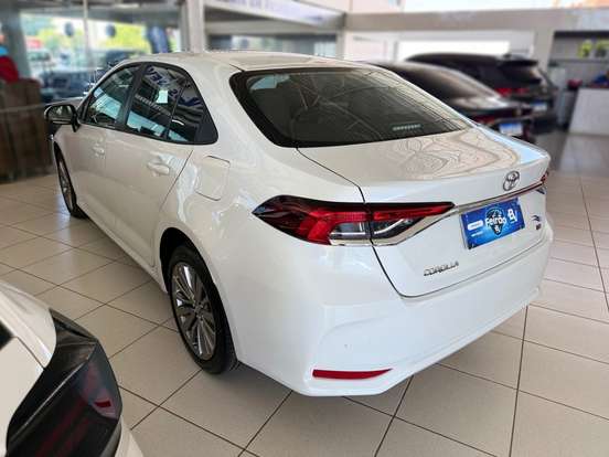 TOYOTA-COROLLA-2024