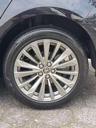 TOYOTA-COROLLA-2024