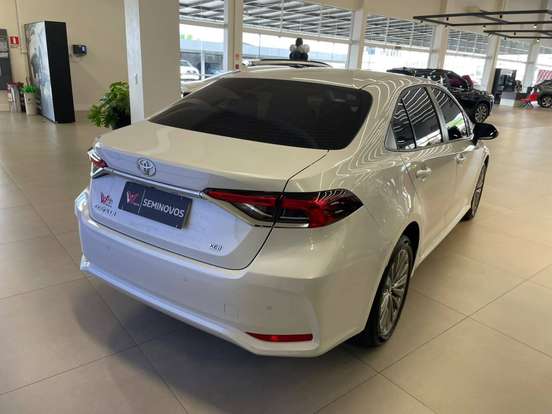 TOYOTA-COROLLA-2025
